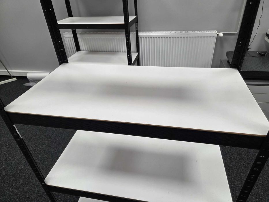 Regał metalowy 400 kg 180 x 90 x 45 cm 5 półek Metalkas (stan nowego)
