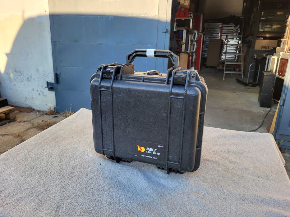 PELI 1300 czarna NOWA PIANKA Pelican walizka polipropylen mocna