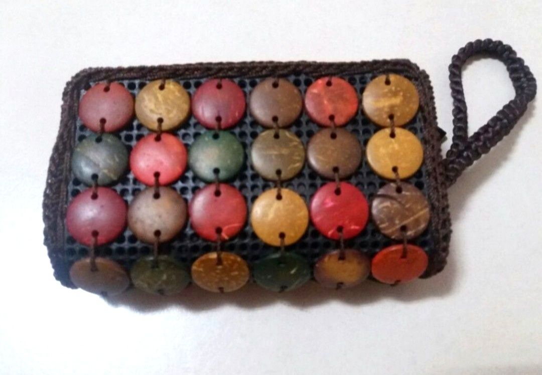 Bolsa / Carteira com botões coloridos (Nova)