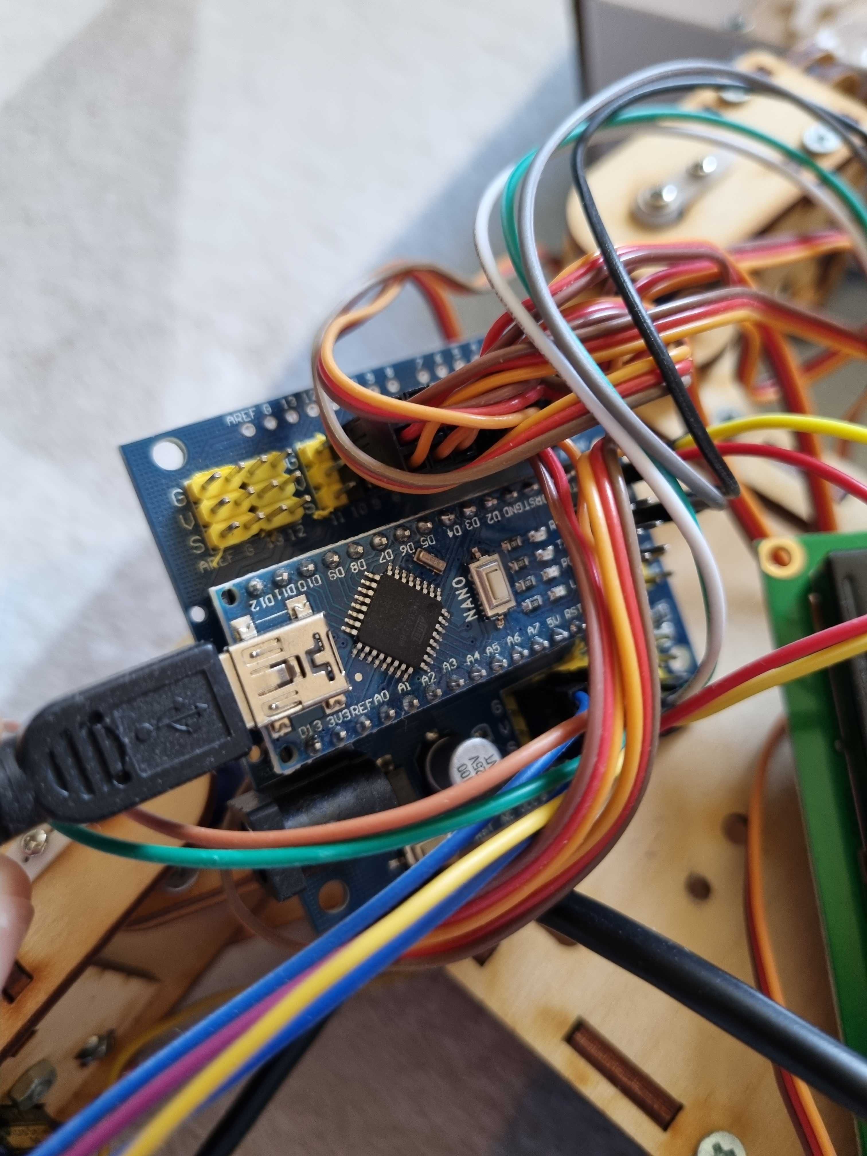 Zestaw arduino progaramowalny pająk