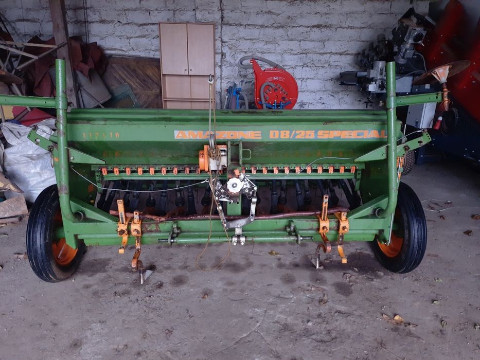 Siewnik zbożowy amazone d8 2.5 brona wirowa maschio 2.5