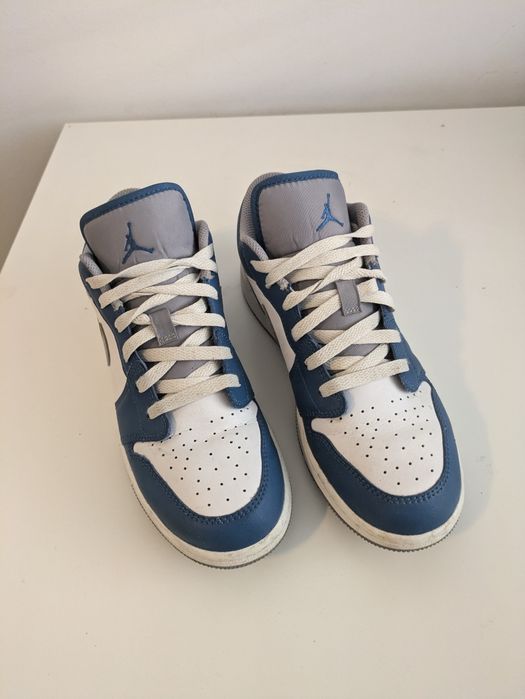 Air Jordan 1 Low True Blue