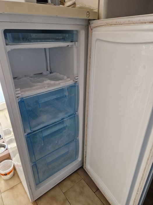 Freezer Electronia congelador a funcionar perfeitamente