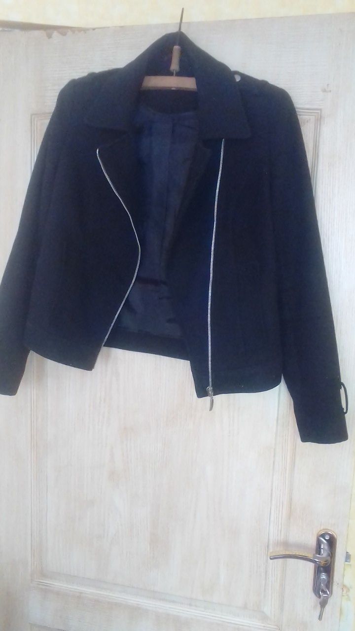 Женская фирменная куртка-косуха
