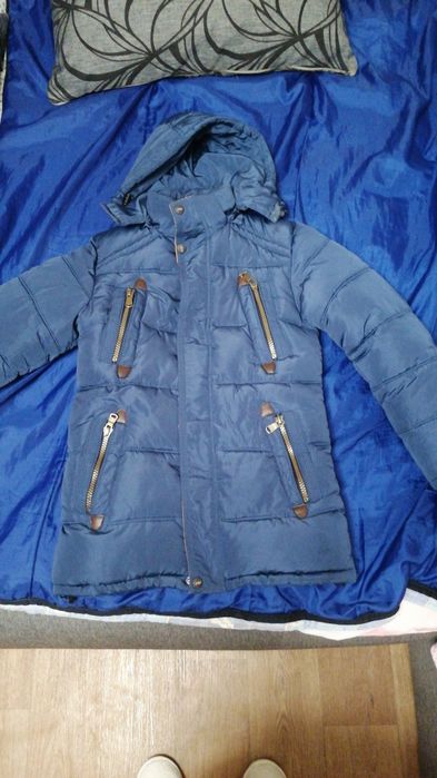 Продам зимову підліткове куртку