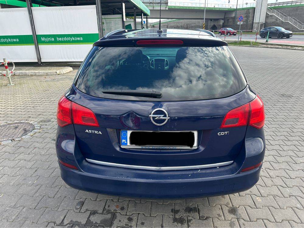 Sprzedam Opel Astra J 2012 1.7 CDTi