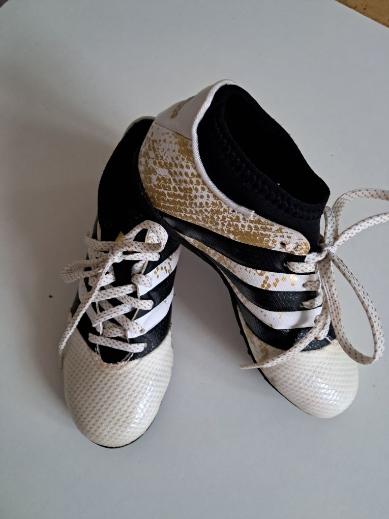 Buty chłopięce Adidas