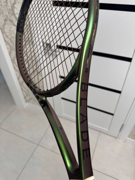 Wilson Blade v8 100 285 g