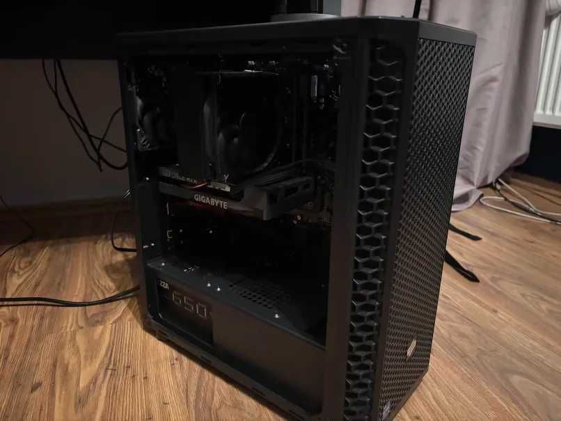 Komputer NTT ZKG-i5B560 i5-11400F RTX 3050 16GB