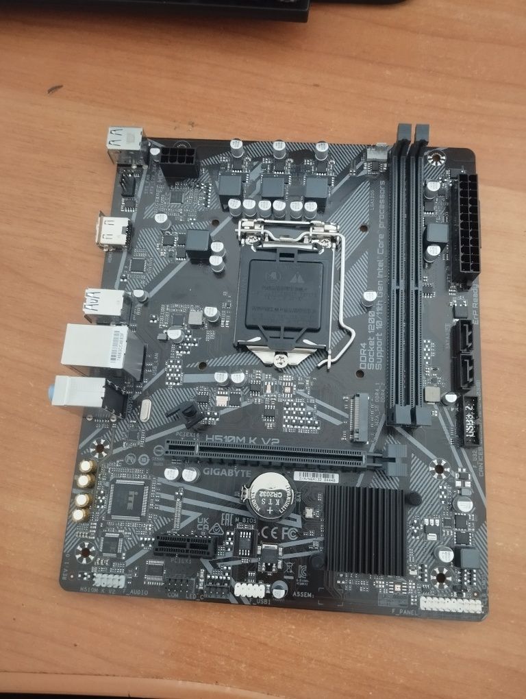 Материнська плата Gigabyte 1200socket