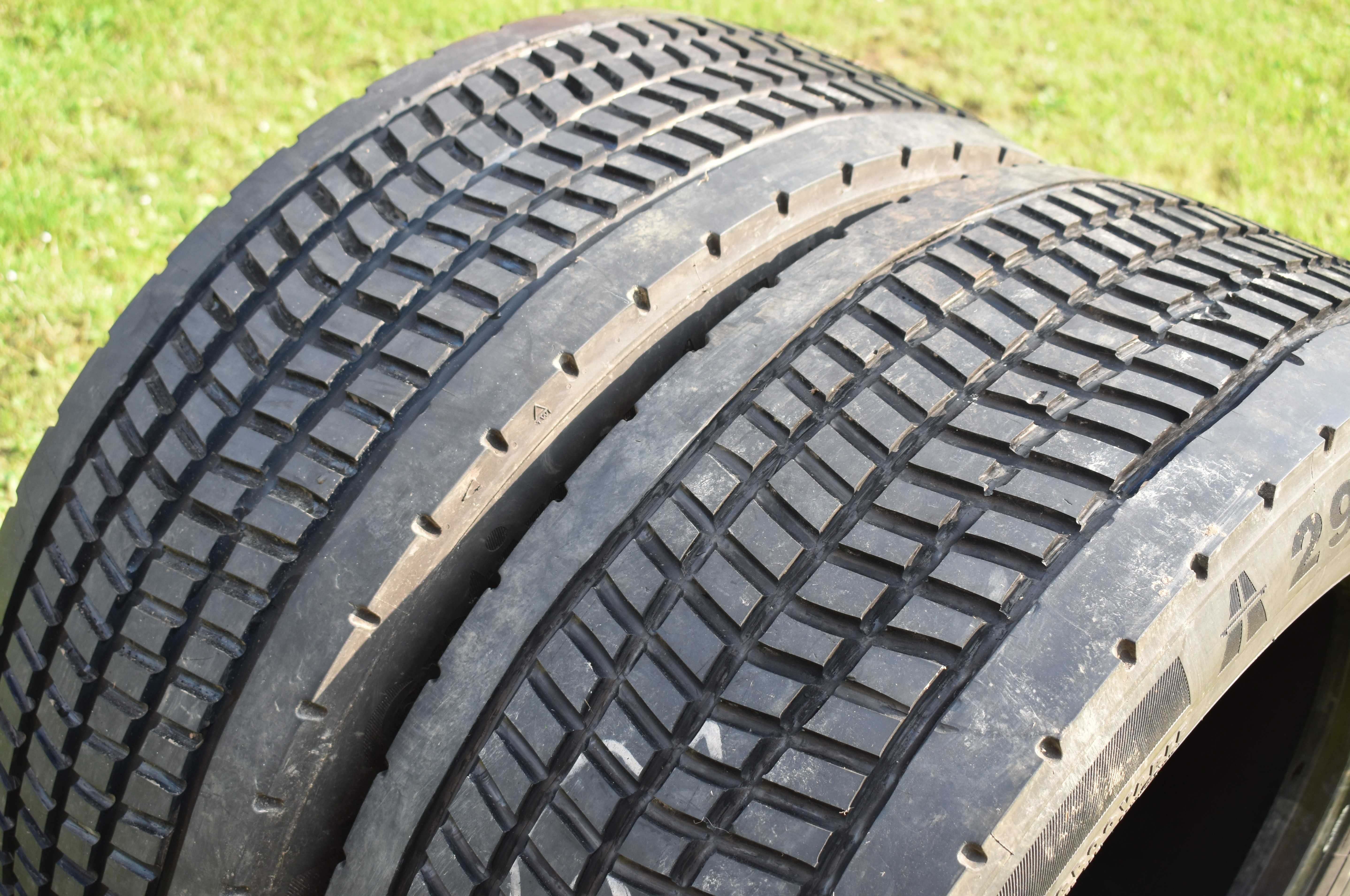 Opona 295/55 R22.5" Nacinana w bardzo dobrym stanie