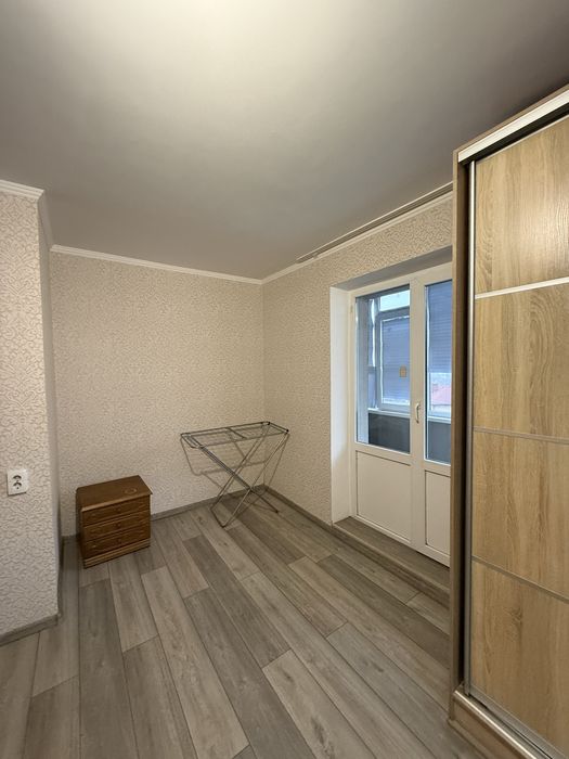 Однокімнатна на 4 поверсі