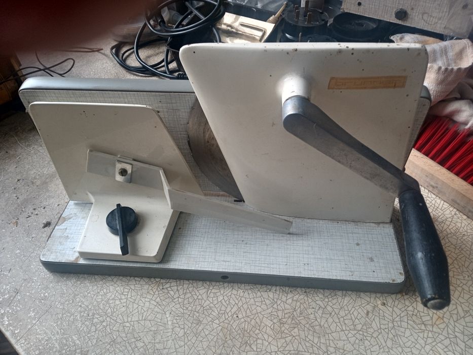 Хліборізка Німеччина ручна