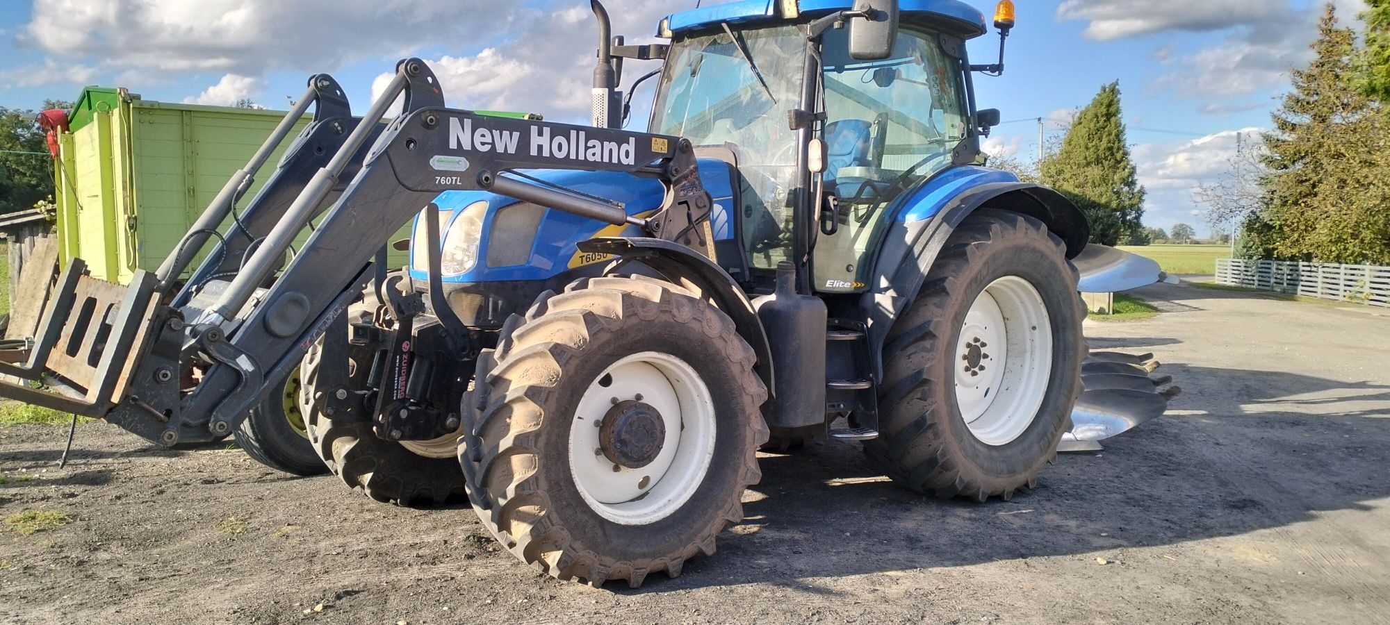 New Holland,new Holland T6050
