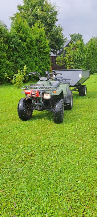 Quad Kawasaki klf 250a i przyczepa
