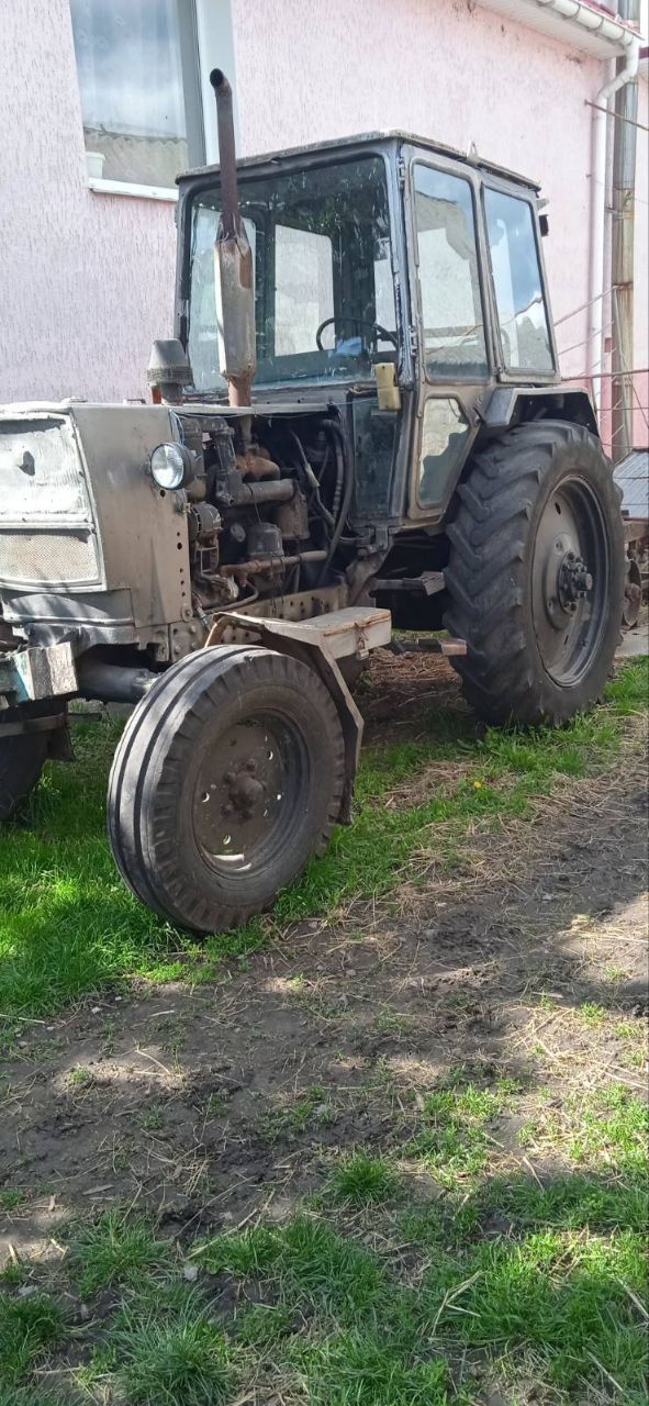 Продається трактор ЮМЗ-6 у хорошому робочому стані