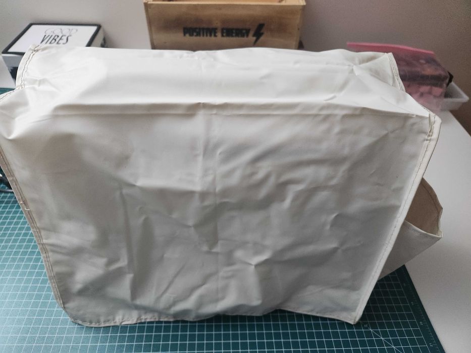 Máquina de Costura Singer Featherweight II (para peças ou arranjo)