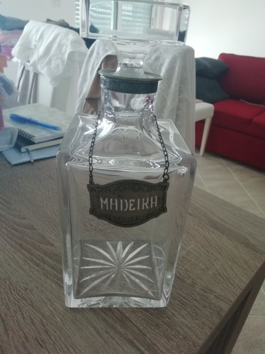 Garrafa de Cristal