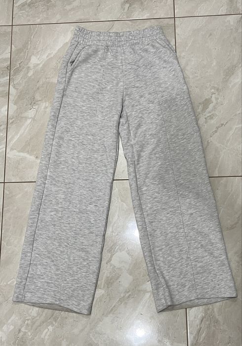 Спортивні штани Bershka