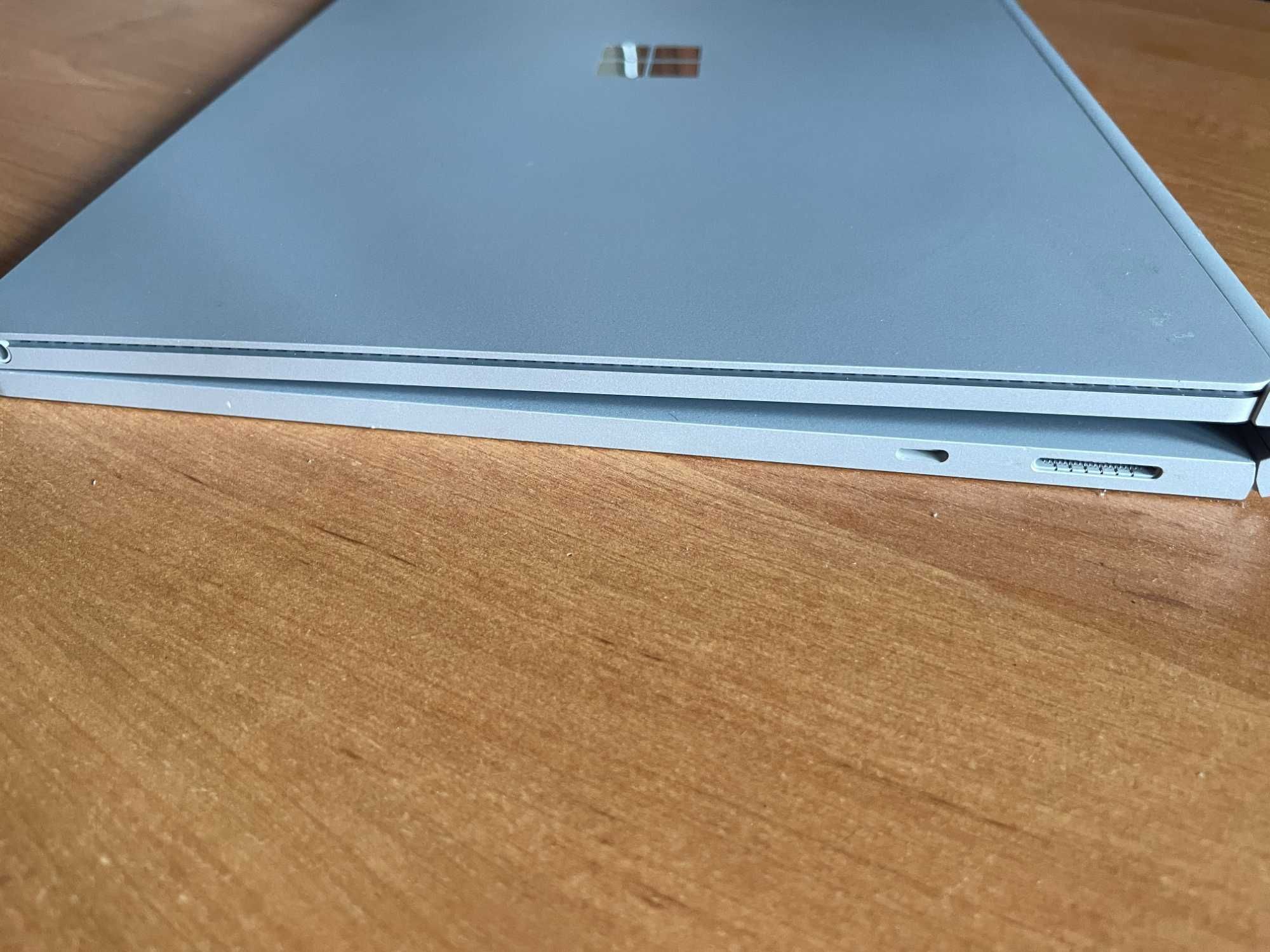 Microsoft Surface book 2. Win 11/ i5/ 8/ 256 Гб.
