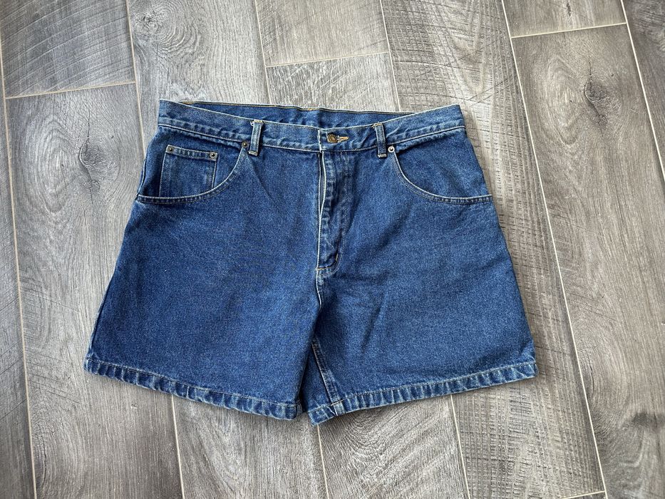 Джинсовые шорты