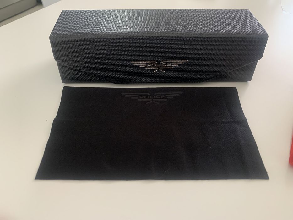 Capa de Oculos de Marca