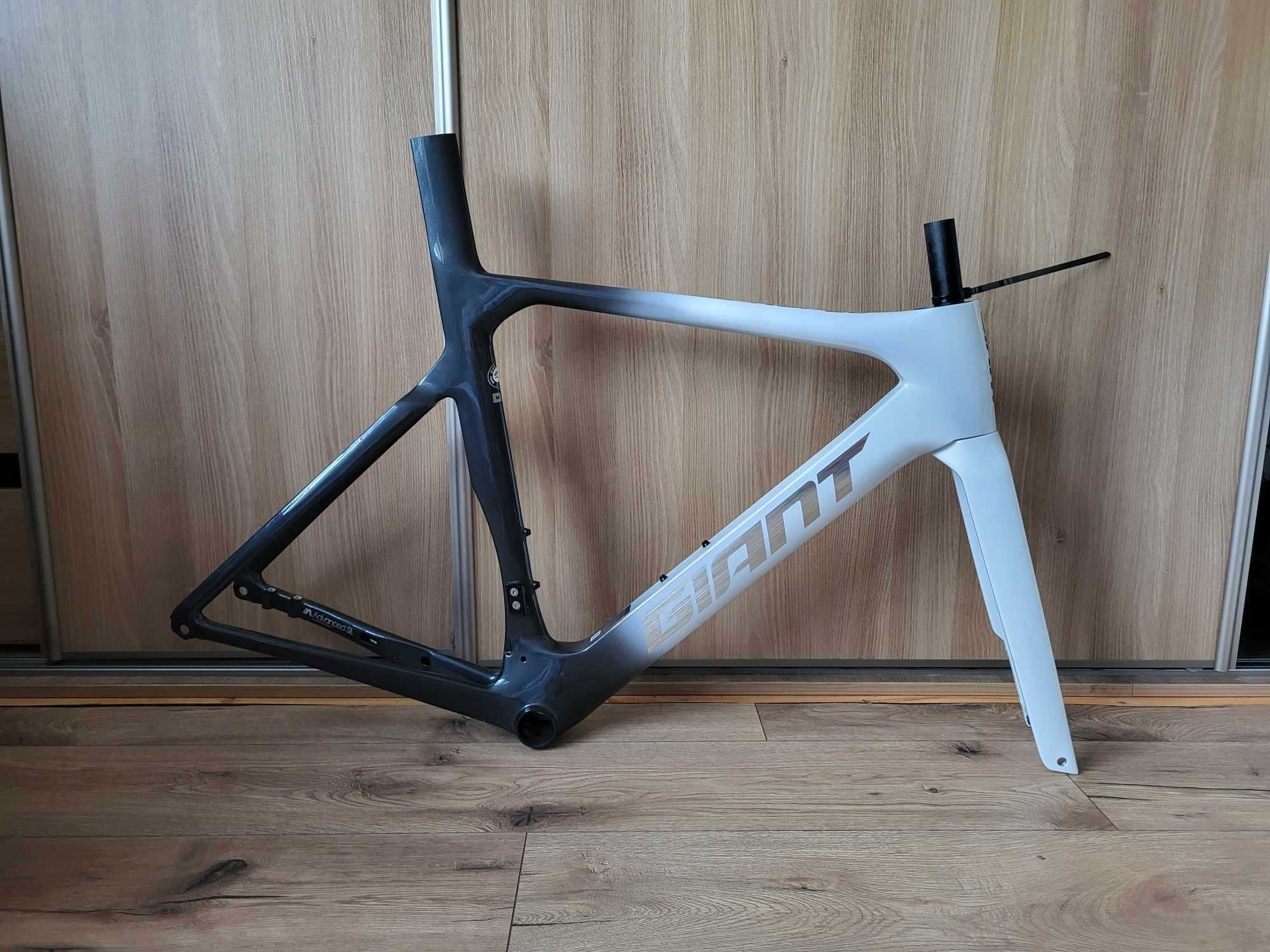 Piekna rama Giant Propel Advanced Pro Disc Frameset Carbon