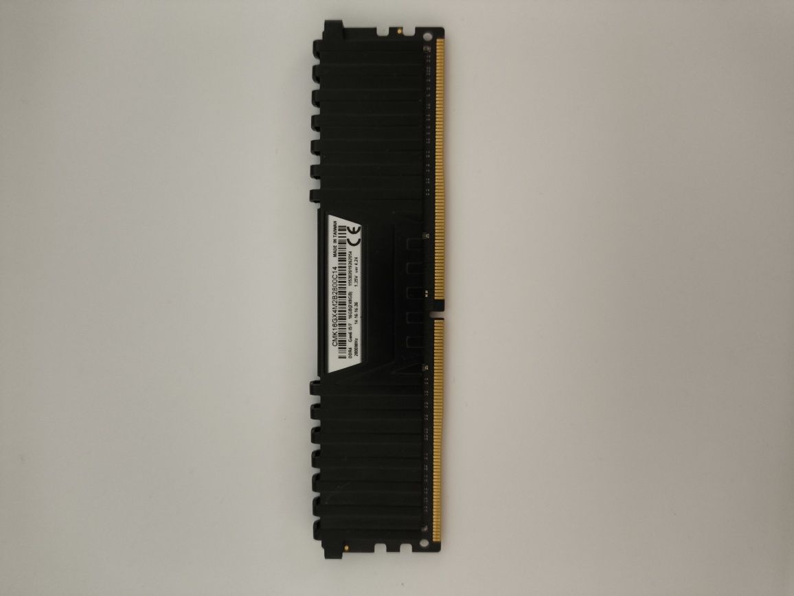 Corsair ddr4,2800 mhz,8gb.