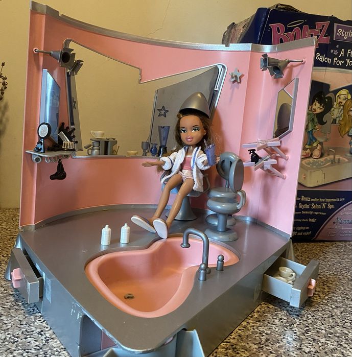 Салон стилю та краси для Bratz