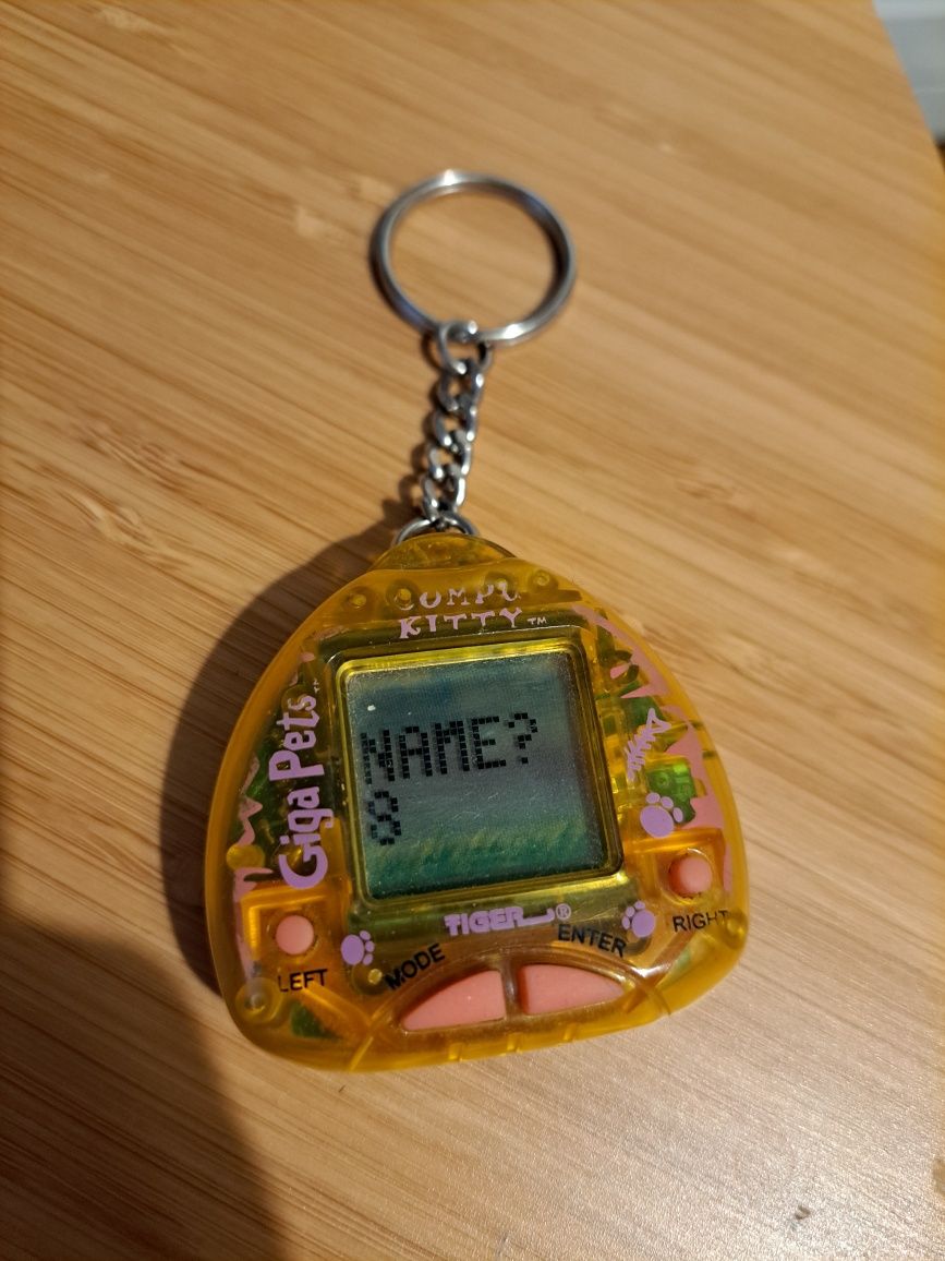 Giga pets Compu Kitty z lat 90s