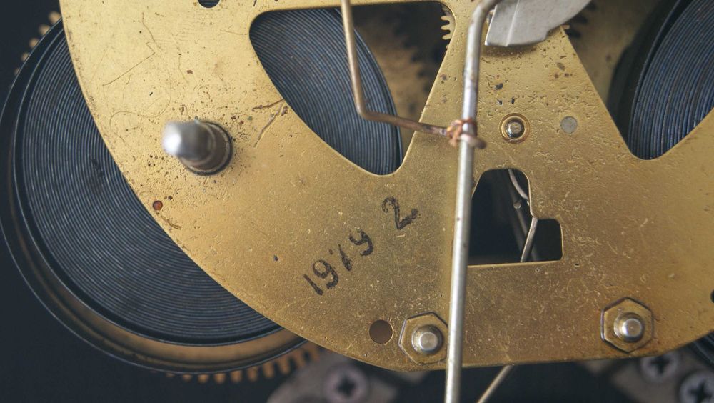341 Zegar wiszący mechaniczny koreański Daewoo Meteo 1979 rok