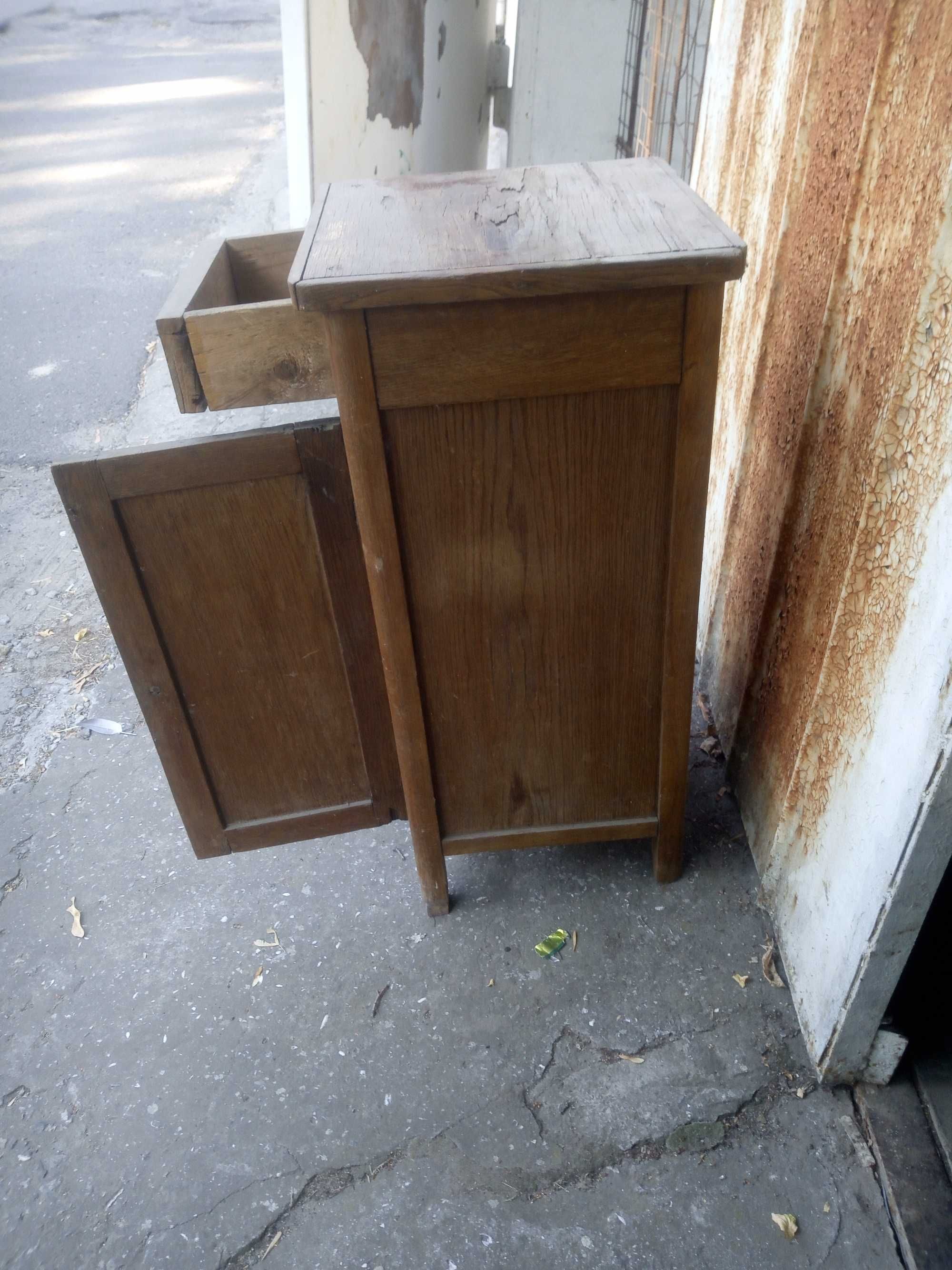 Тумбочка антикварная 19 век,