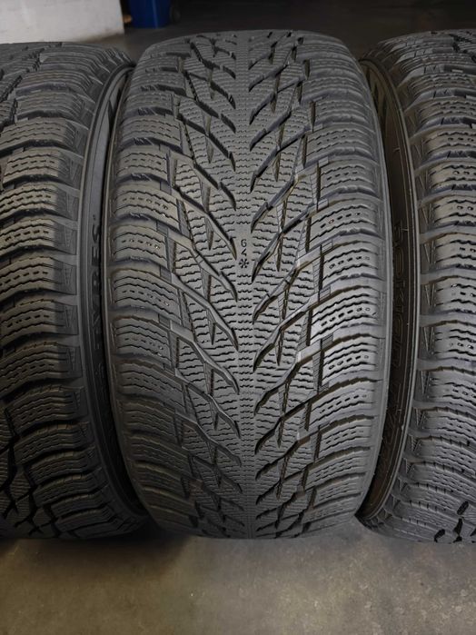 Зимові шини R17 225/45 Nokian Hakkapeliitta R3 преміум клас