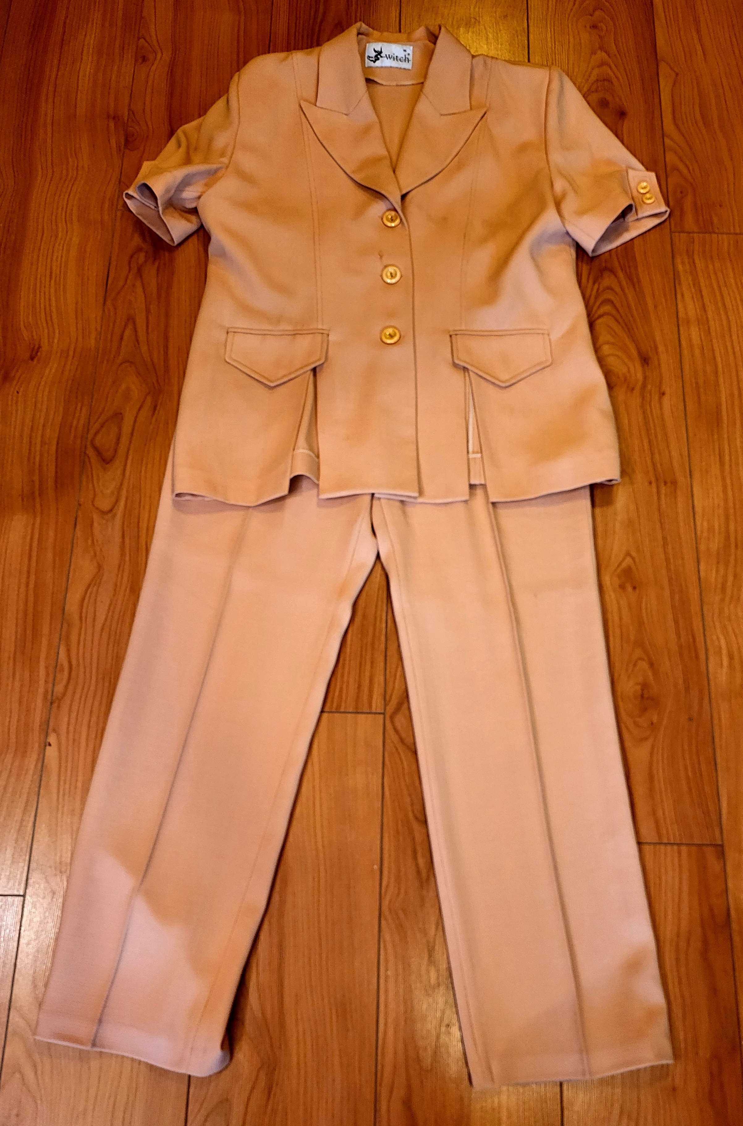 Morelowy garnitur damski oversize