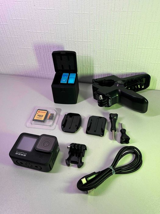 Екшн-камера GoPro Hero 9 із зарядною станцією