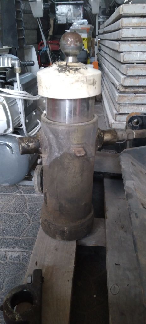 Гідростанція 12v з циліндром