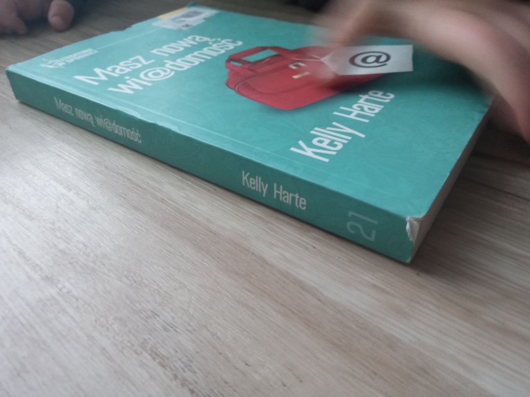 Masz nową wiadomość Kelly Harte
