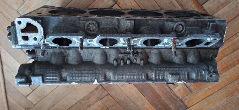 Головка з автомобіля Оpel Vectra B