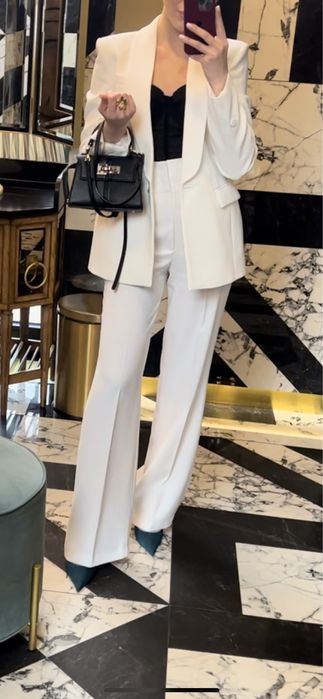 Костюм zara білий піджак штани кльош хс