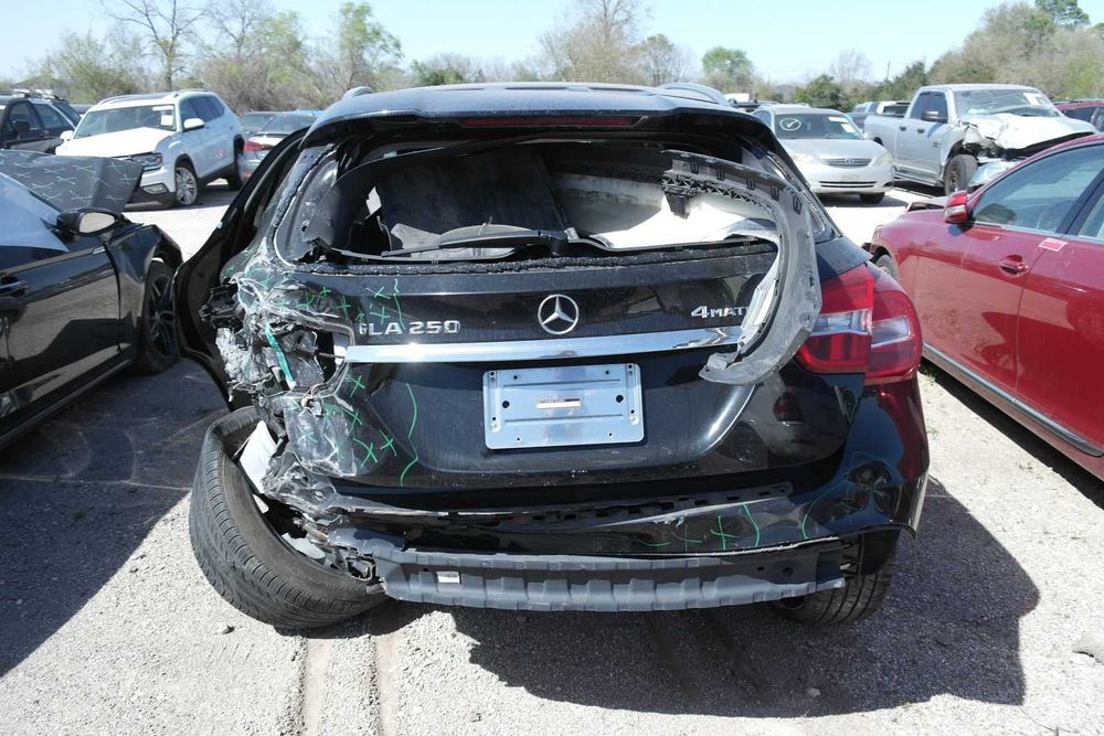 Разборка Mercedes X156 GLA-Klasse ШРОТ США. Запчасти б/у Мерседес Х156