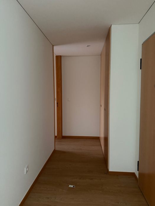 Apartamento T2 (Passionistas) Novo, último andar para arrendamento