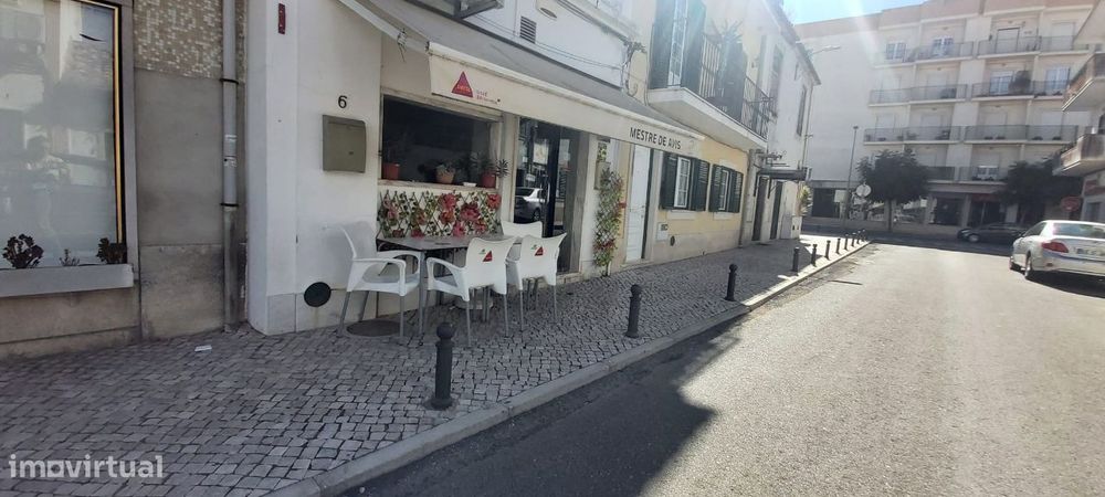 Excelente Oportunidade: Restaurante + Apartamento T2