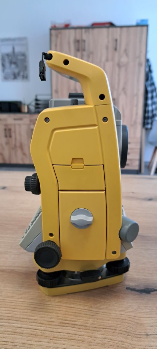 Tachimetr Trimble M3
