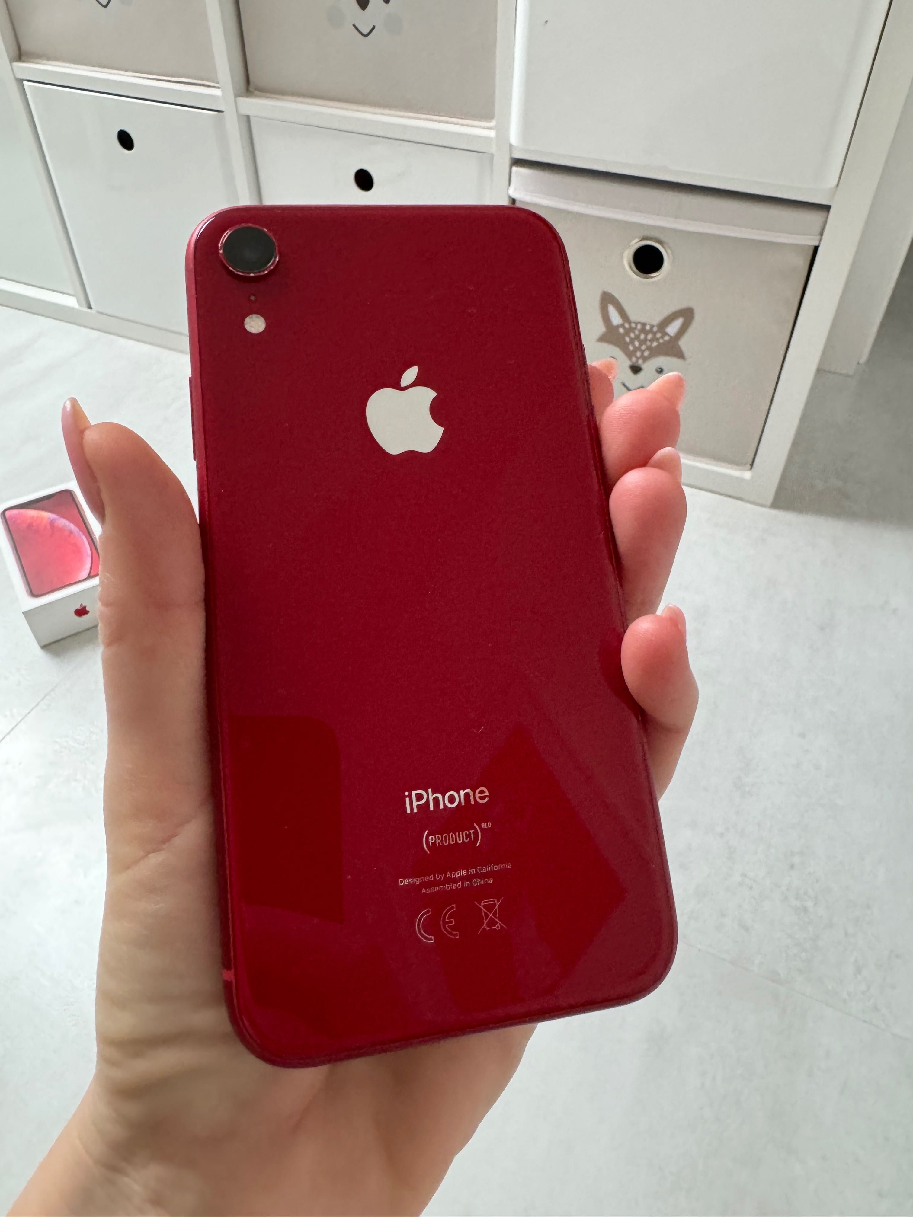 iPhone XR 64 GB czerwony