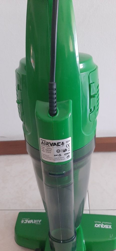 Aspirador vertical c/fio 880w