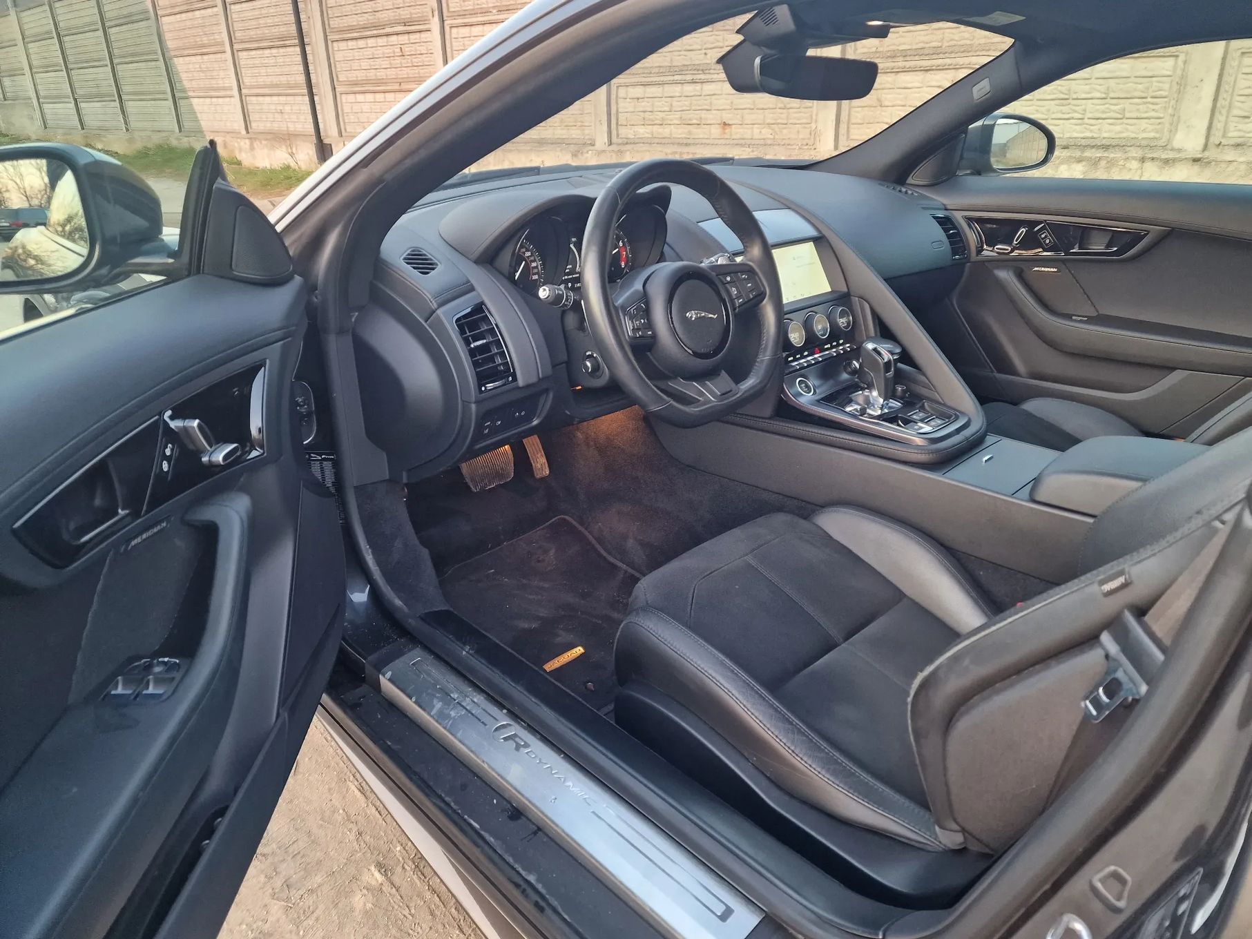 Jaguar F-Type 2.0 R 300KM Skóra, Klimatronic, Kamera, Navi, Full led,