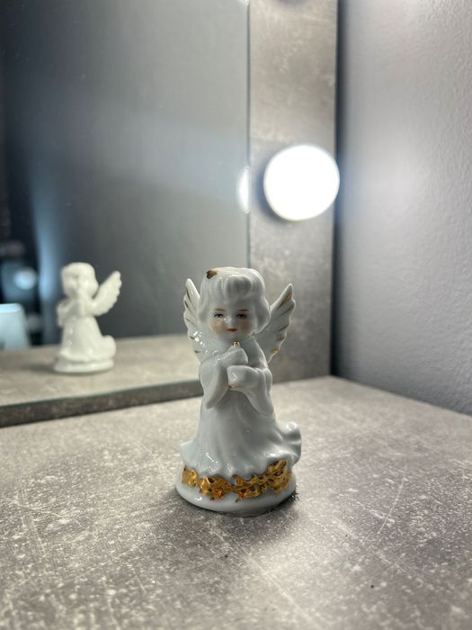 Figura / figurka anioł / aniołek biały / biała