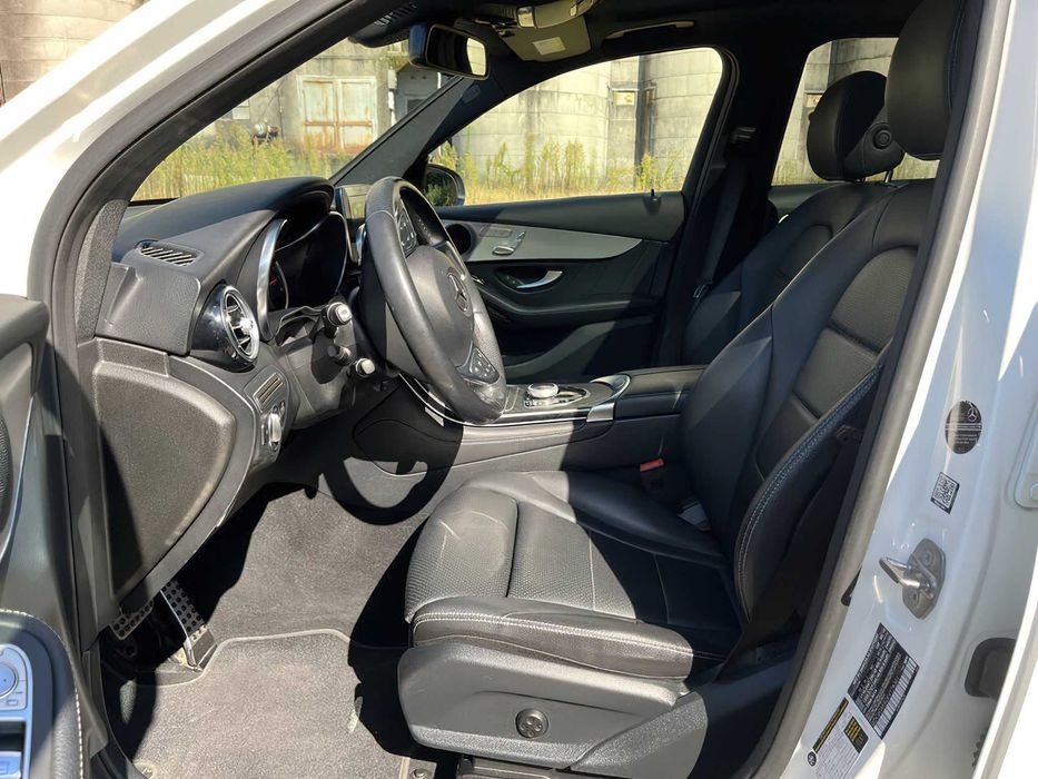 Mercedes-Benz GLC 300      2019