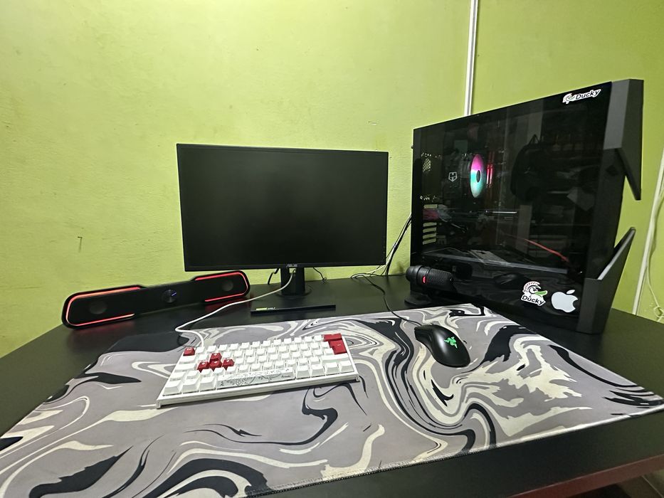 Setup gaming Pc torre montado por peças