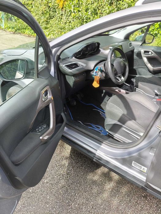Peugeot 2008 1.4 HDi de 2013 SUV Económico com Estilo